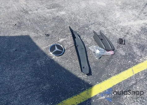 2018 Mercedes-Benz E 300 из США, поврежденный, VIN WDDZF4JB4JA304432